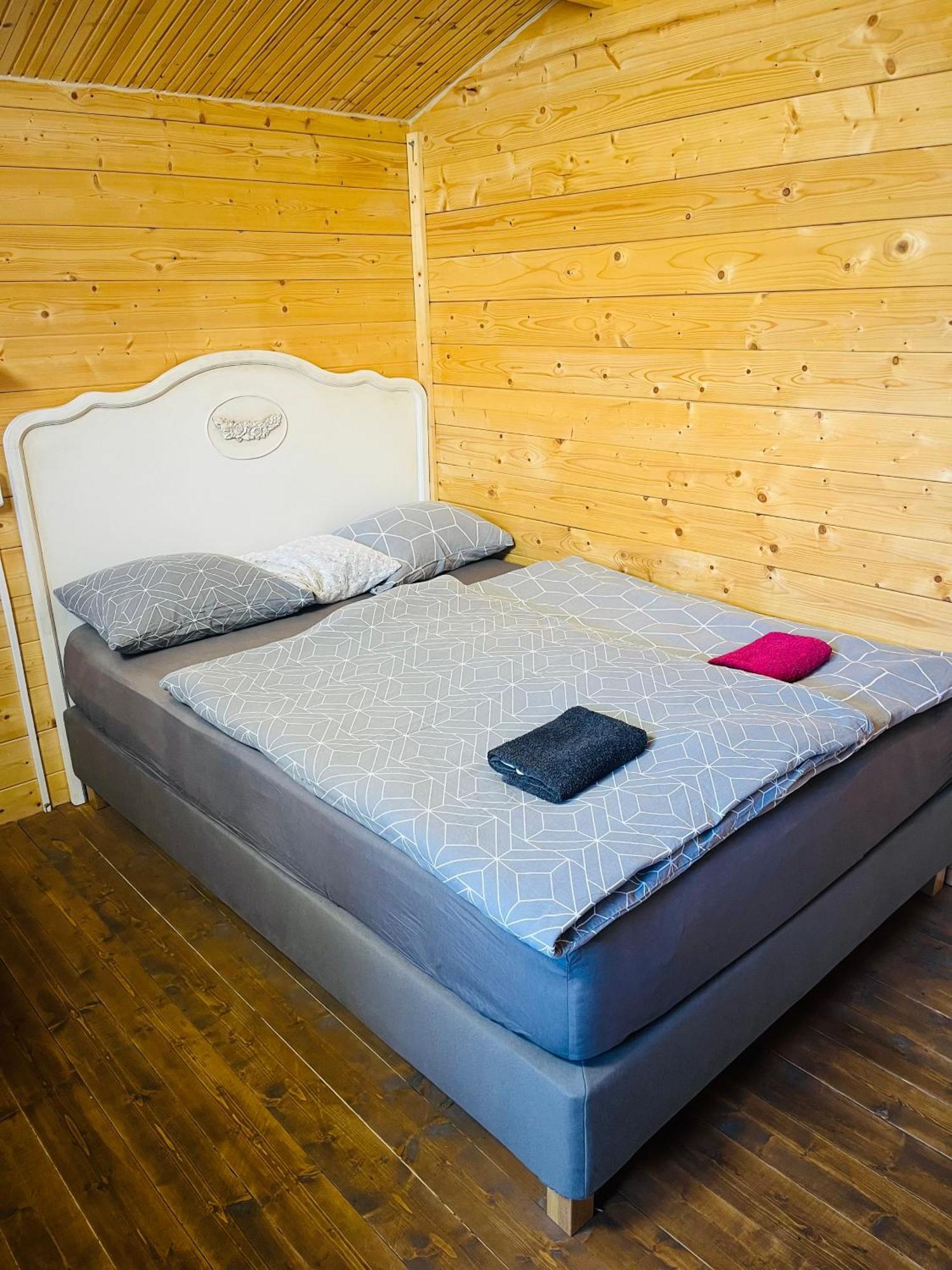 Daniel-mikulov, A Private Just For Lodge